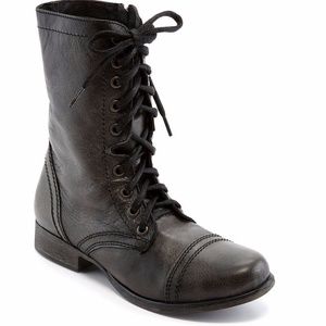 STEVE MADDEN Distressed Combat Boots